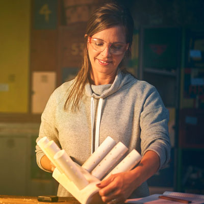 Kalamazoo mom invented the Green Glove Dryer